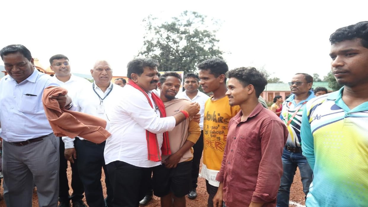 Bastar Olympics 2025: Deputy CM Vijay inaugurated Bastar Olympics in forest village Kachhapal