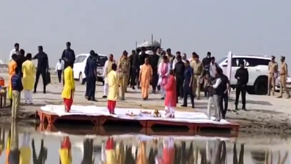CM Yogi Adityanath reached Kartik Purnima fair in Hapur