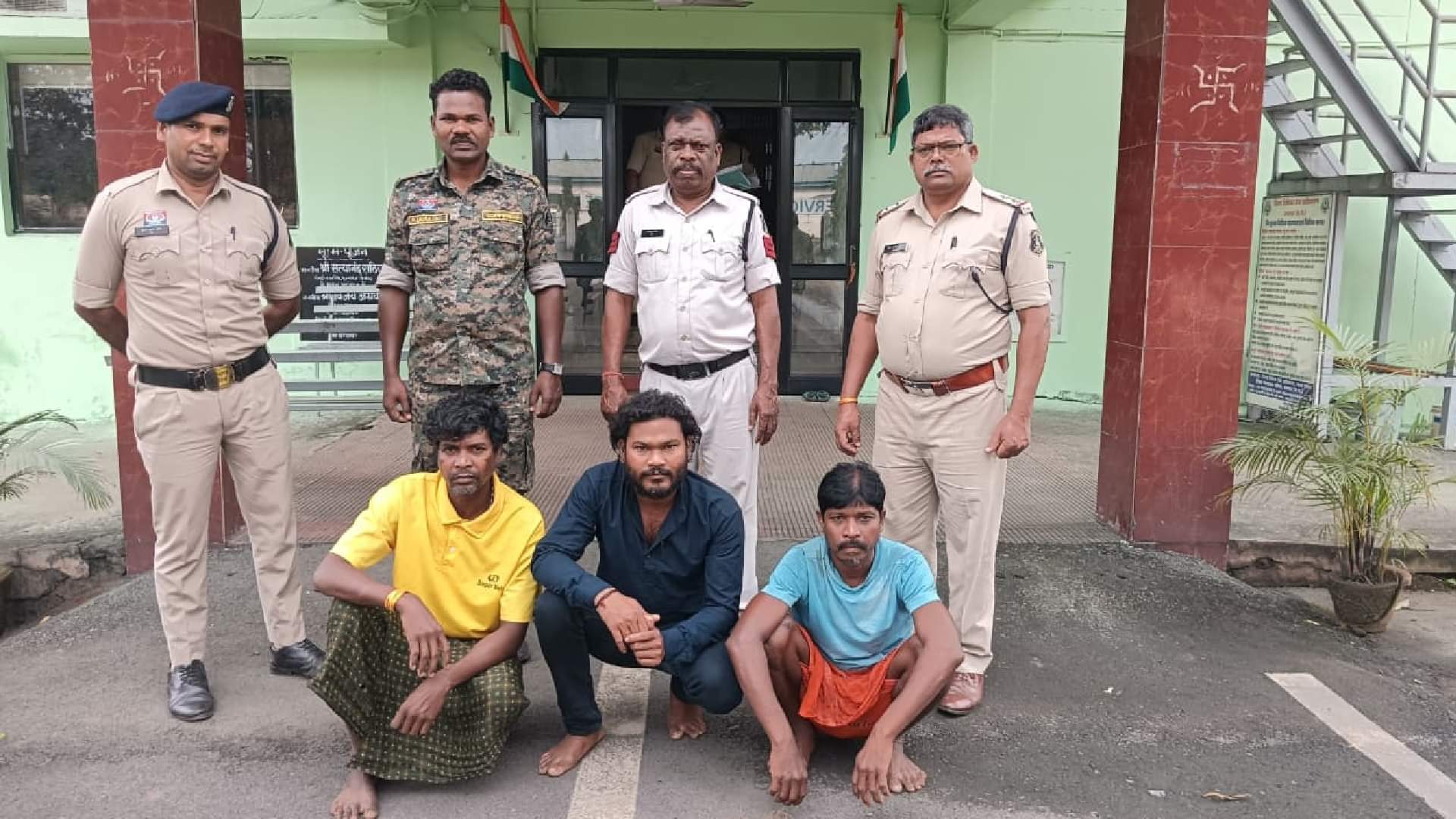 पुलिस के गिरफ्त में आरोपी