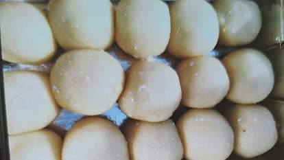 लड्डू भरा डिब्बा जो खाने से बच गया