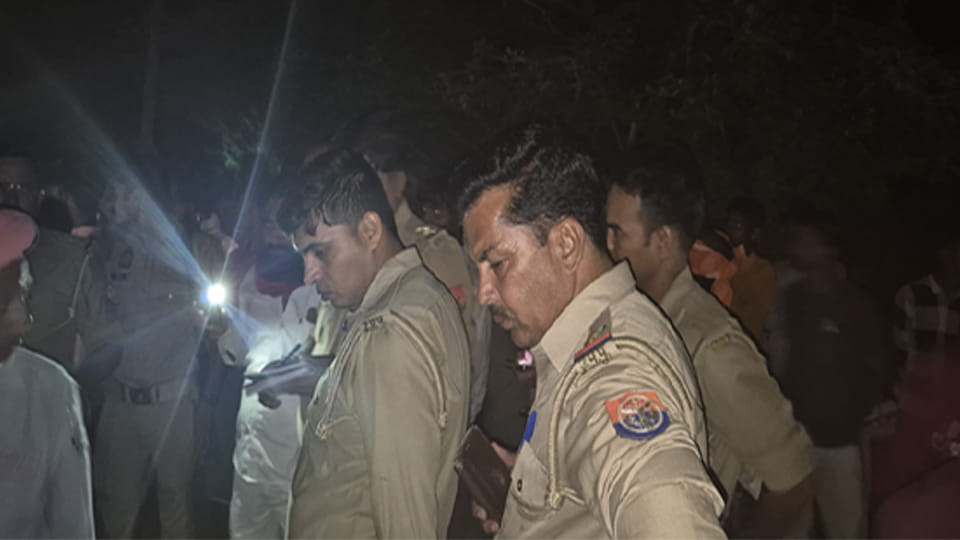 Farrukhabad: Two cousins riding a bike died after colliding with a tractor trolley