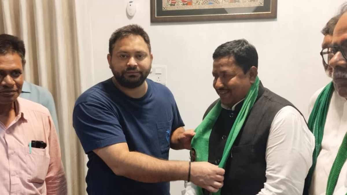 Rebellion against JDU, former Saran district president Altaf Alam Raju joins RJD