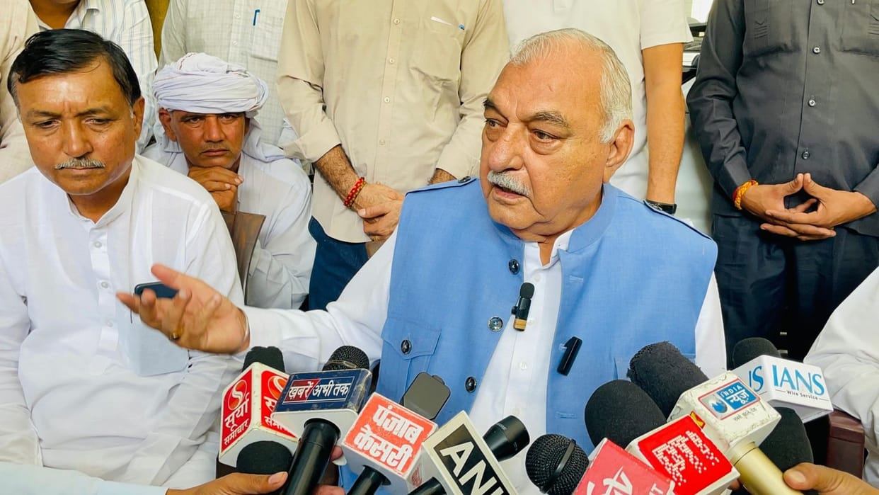 On Manohar Lal's statement in Rohtak, Hooda said, you read between the lines.