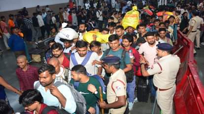 Passengers assured that the train will reach Delhi on time; the Maha Kumbh plan was implemented and the crowd