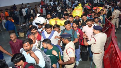 Passengers assured that the train will reach Delhi on time; the Maha Kumbh plan was implemented and the crowd