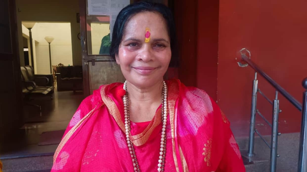 Sadhvi Prachi said Burqa should be banned across the country