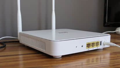 why you should upgrade your wifi router guide 2026 tech news hindi