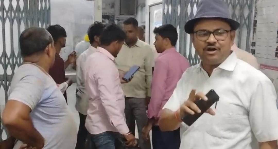 अस्पताल में मौजूद सभी