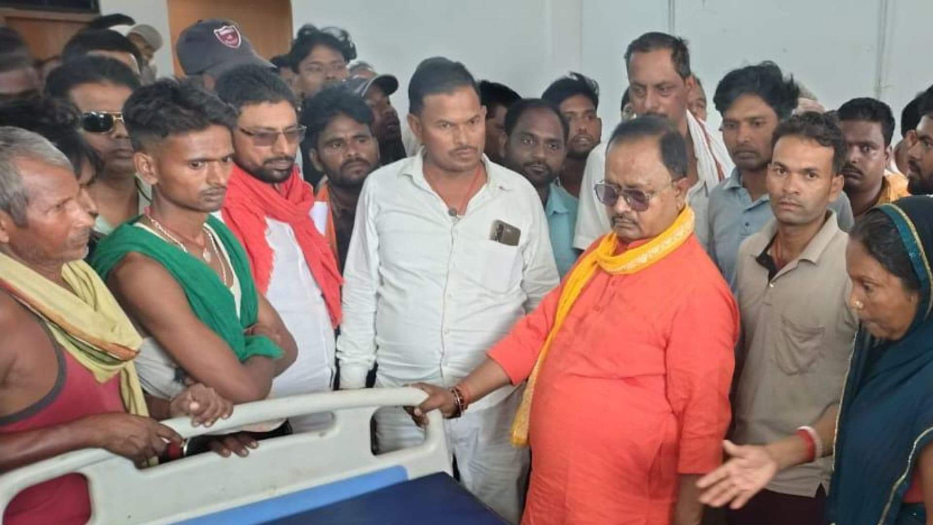 अस्पताल पहुंचे गोपाल मंडल