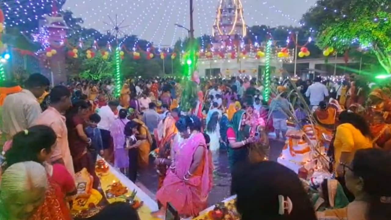 Chhath Puja 2025 devotees offering prayers to the setting sun in Bareilly