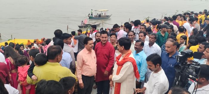 Chhath Puja Live: पटना समेत पूरे बिहार में श्रद्धालुओं ने दिया भगवान सूर्य को अर्घ्य, जानिए कहां-क्या हुआ