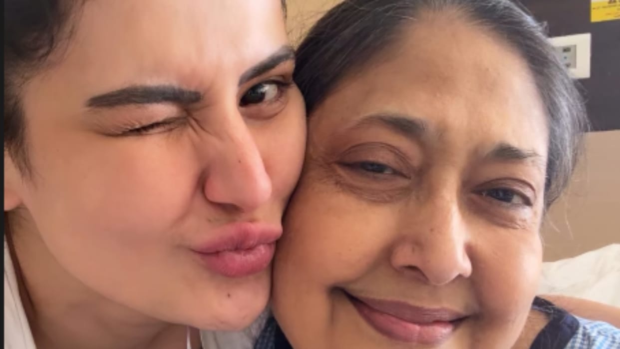 zareen khan share mother health update on social media with cute pic