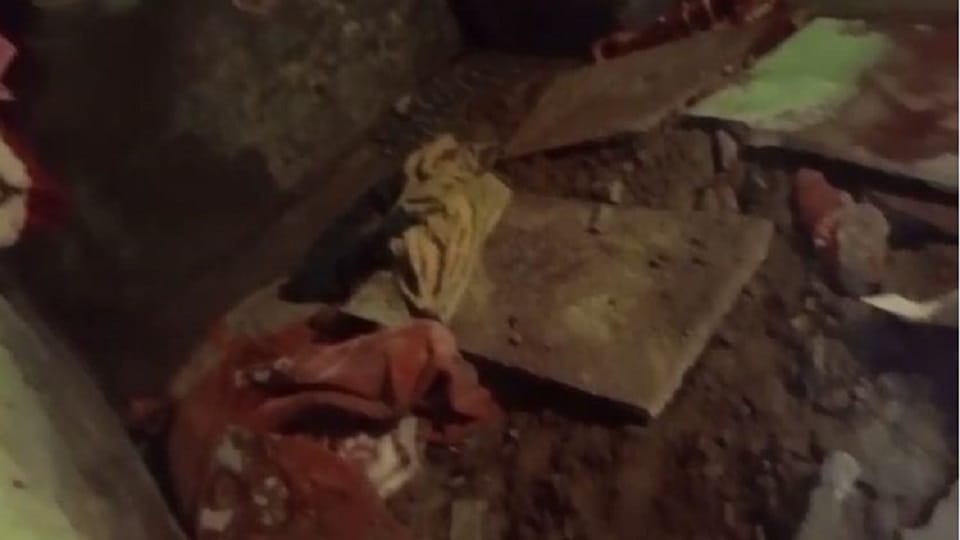 roof of house collapsed, teenage boy died after being crushed in mathura