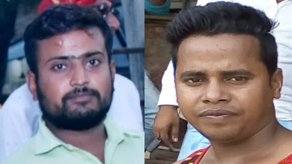 Fatehpur: Uncontrolled truck overturned on an oncoming car, two youths died, one injured