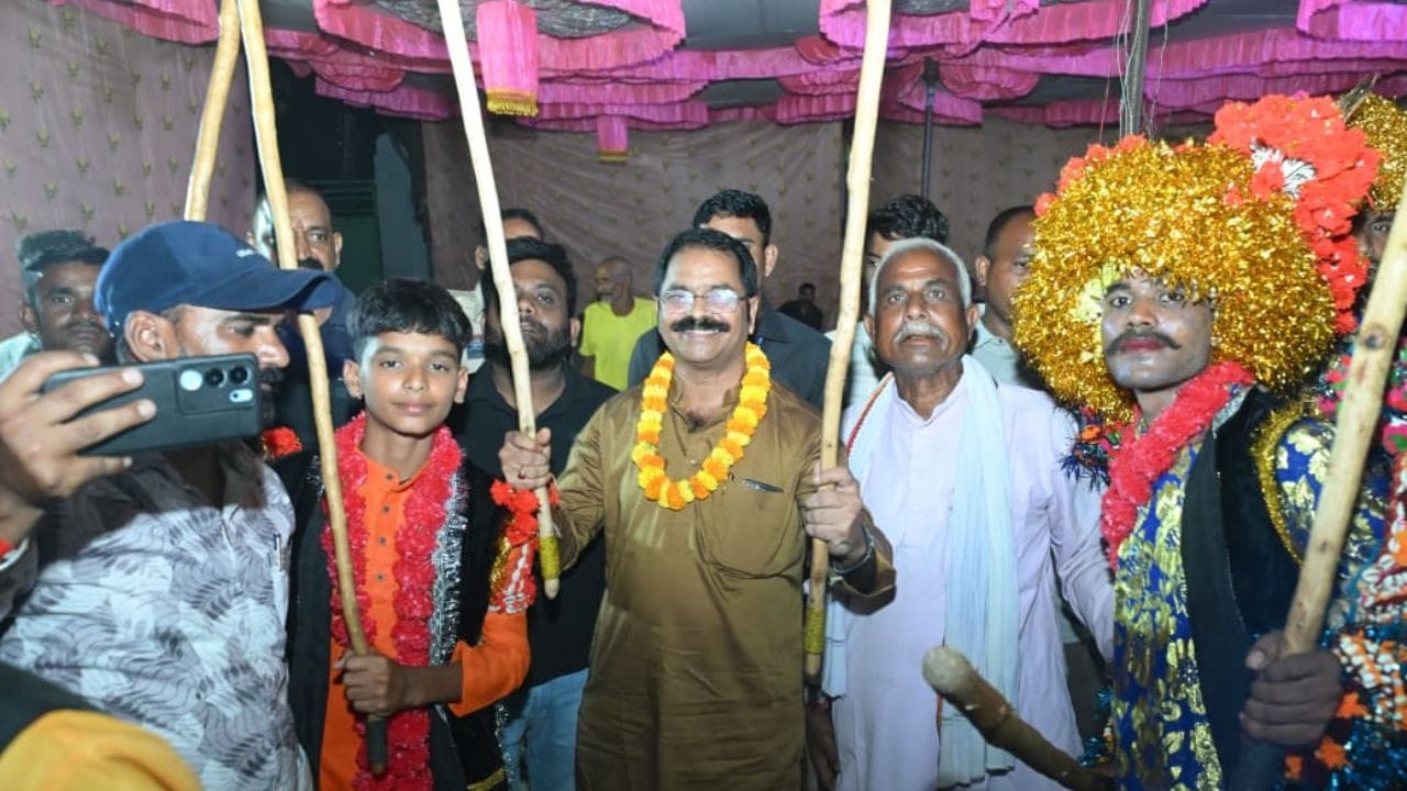 मातर मड़ई कार्यक्रम में शामिल हुए विधायक