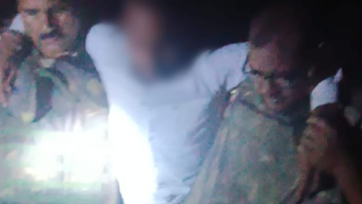 encounter in ghazipur animal smuggler injured attempt to kill inspector cases registered including gangster