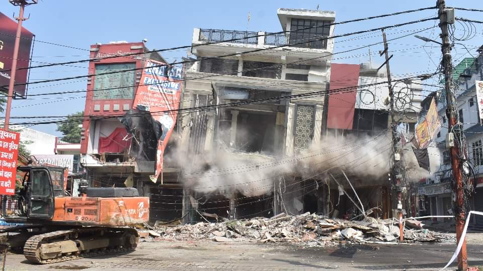 Meerut Central Market complex Dispute escalated from indecency with the junior engineer to demolition