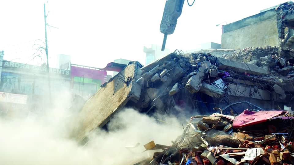 Meerut Central Market complex Dispute escalated from indecency with the junior engineer to demolition