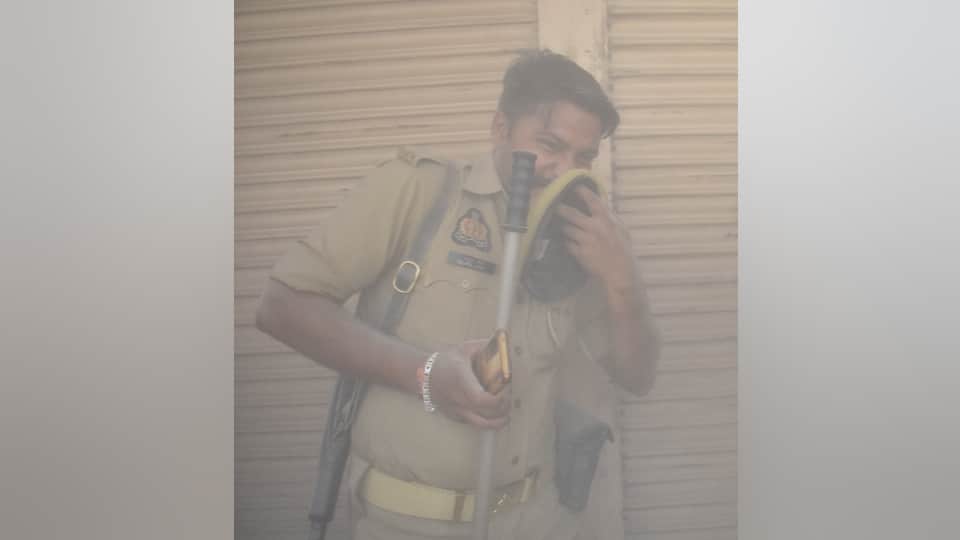 Meerut Central Market complex reduced to rubble in about a 22 seconds photos