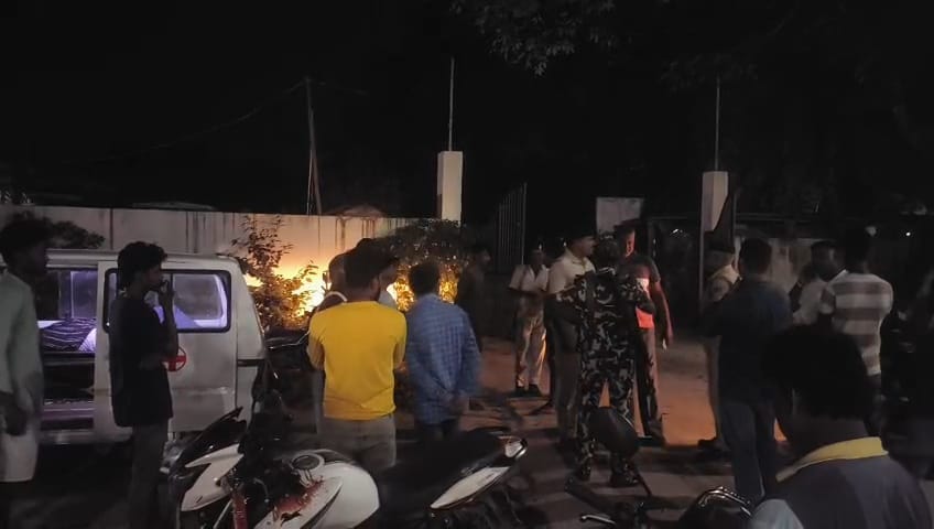 Bihar Crime: A young man returning with items for Chhath Puja was shot dead by criminals.