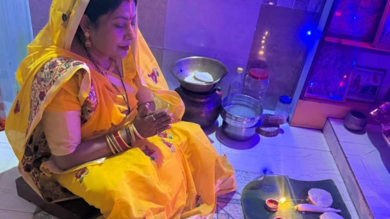Bihar News: BJP MP Dharamsheela Gupta observes Chhath fast, preparing thekua and prasad herself