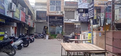 Meerut: Central Market Demolition Sparks Protest, Traders Wear Black Bands in Anger