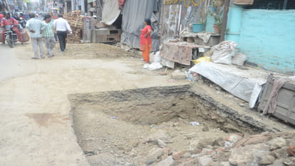 Kanpur: Roads are dug up, making walking difficult