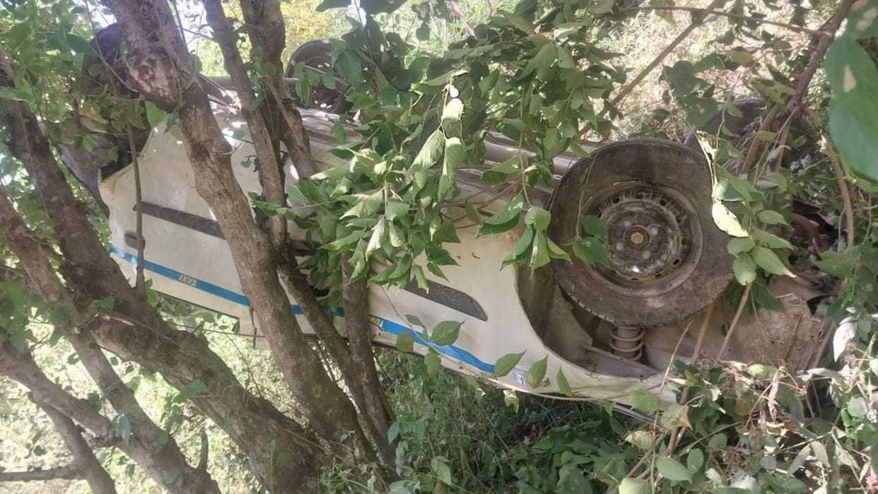 Chamba News Taxi falls into gorge in Chamba two dead including a woman tragic accident near Banjal
