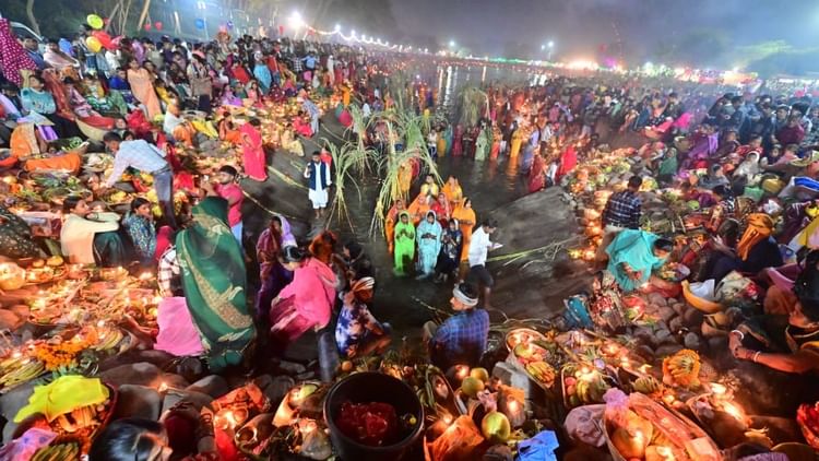 Chhath Mahaparva Concluded Devotees In Chandigarh Offered Prayers To Rising Sun – Amar Ujala Hindi News Live