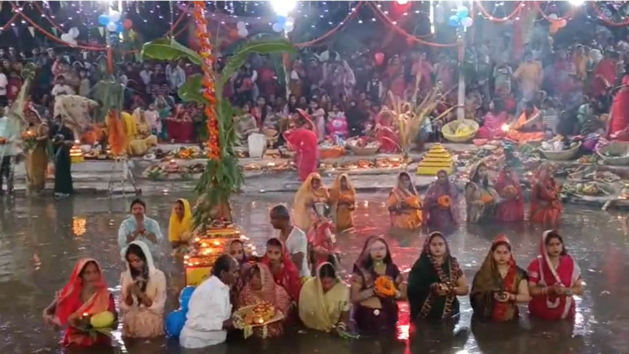 Chhath puja 2025 Women Devotees to Offer Arghya to Rising Sun at Chhath Ghats in Bareilly