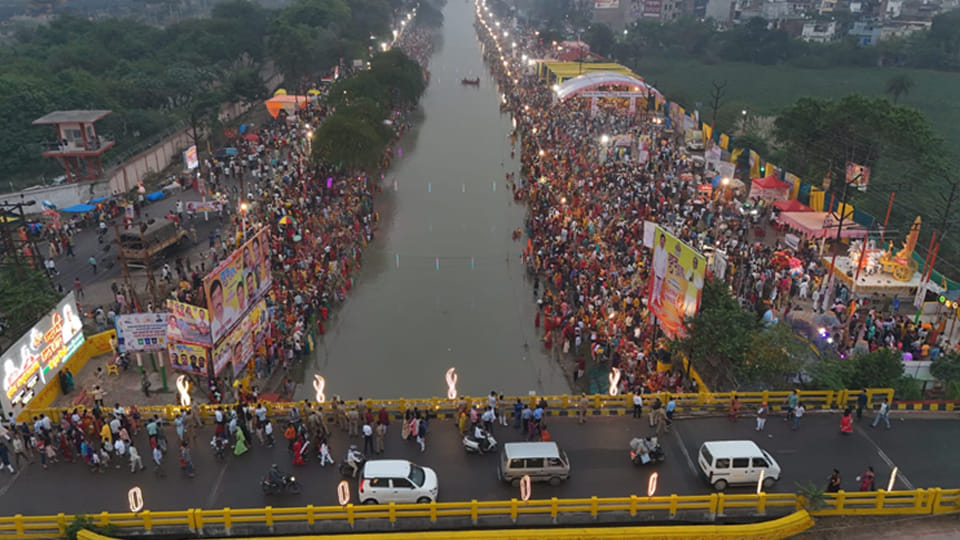 Kanpur:  fast was broken by offering prayers to the rising Sun