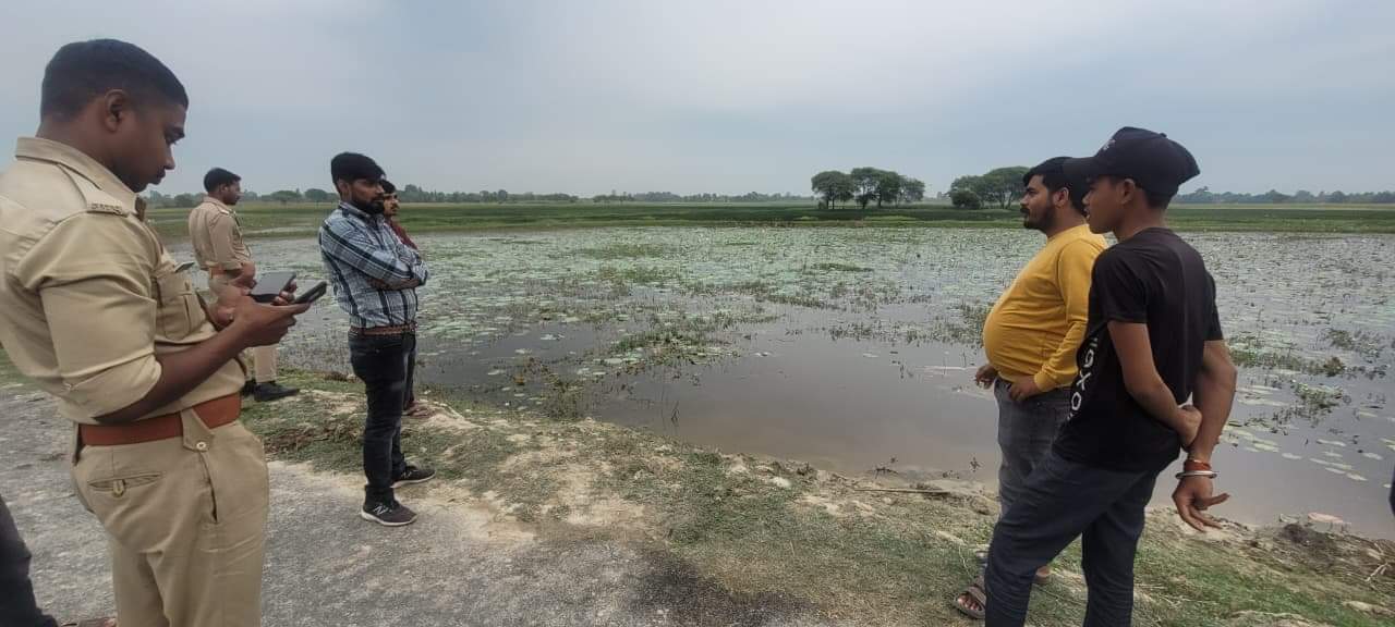 तालाब में डूबने से बुआ-भतीजे की मौत।