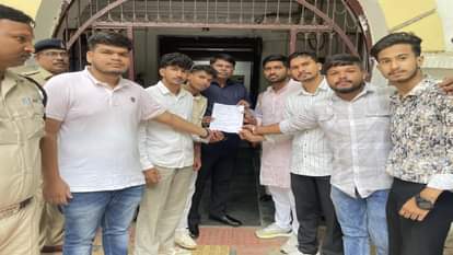 NSUI submits memorandum demanding playing of state song 'Arpa Pairi Ke Dhar' at all public places in Raipur