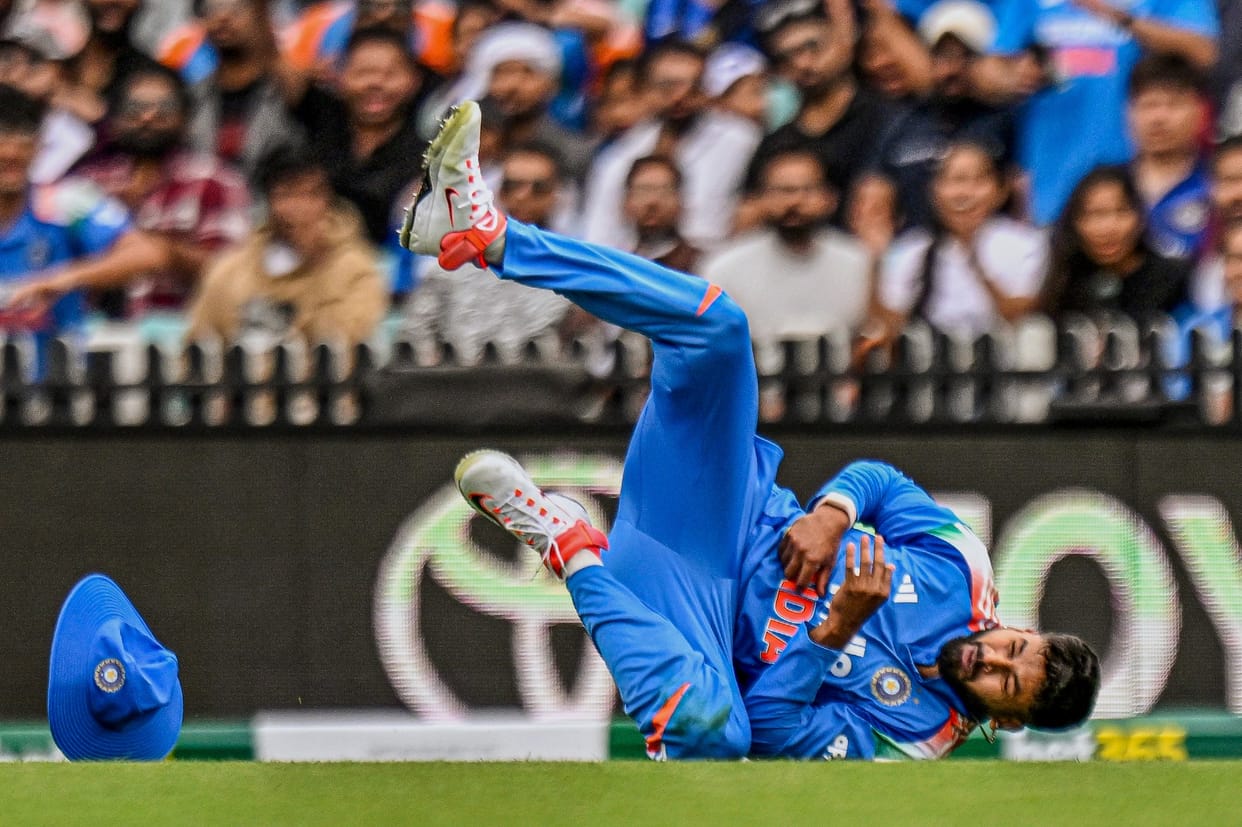 Shreyas Iyer Fainted In team Dressing Room inside details of Indian batter health update