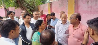 घटनास्थल पर मौजूद परिजन