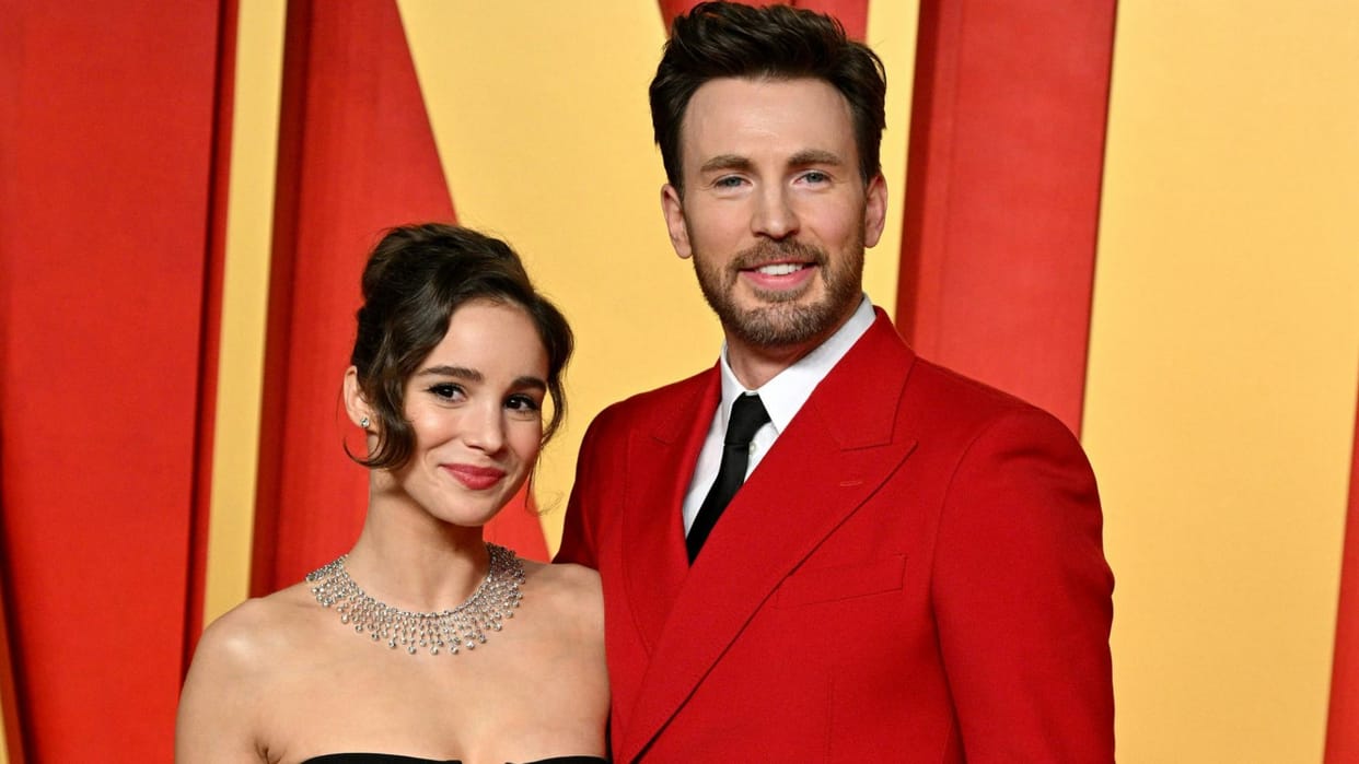 Captain Americas Chris Evans and Alba Baptista quietly welcome first child