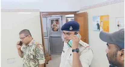 मौके पर पहुंची पुलिस