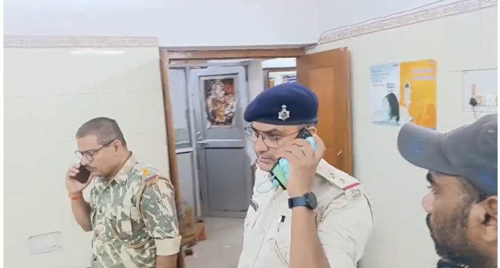 मौके पर पहुंची पुलिस