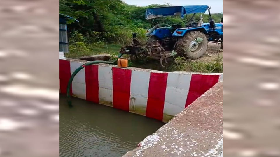 Kanpur: Villagers turned back workers who had come to drain water from an underpass