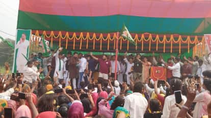 Bihar Election: If Mahagatbandhan forms the government one member of each family will get a job said Tejashwi