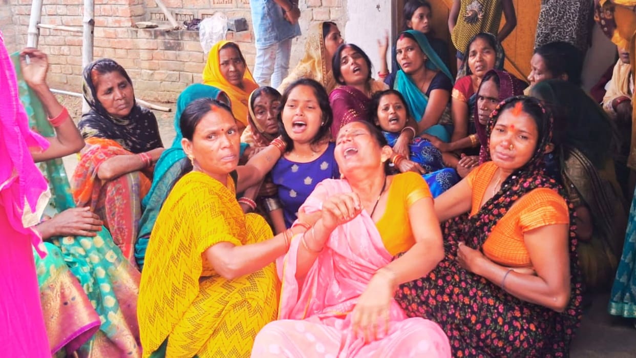 road accident Father-in-law daughter-in-law and grandson killed after being hit by truck while on way Chhath
