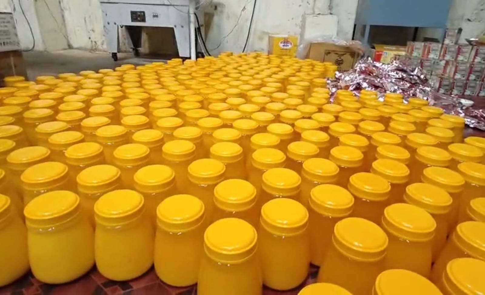 फैक्टरी पर छापा