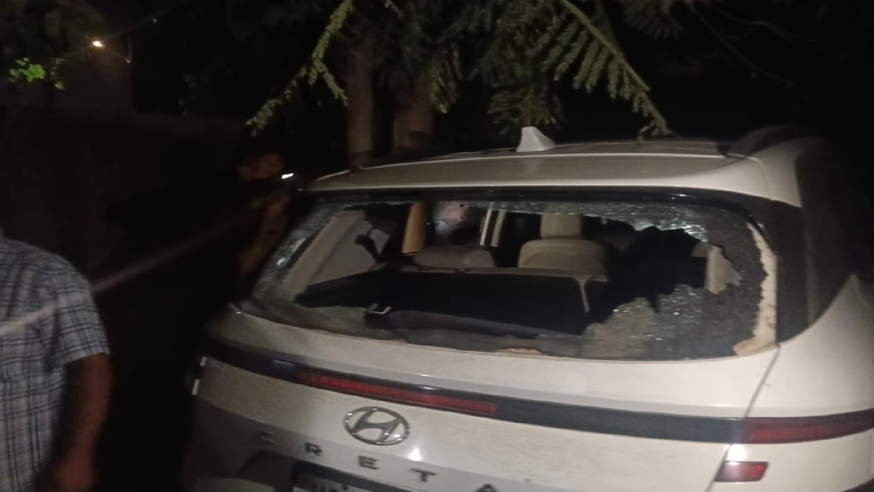 Bike borne miscreants opened fire on a female councilor in Ghaziabad