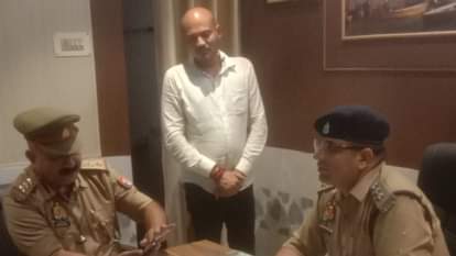 पुलिस के गिरफ्त में आरोपी