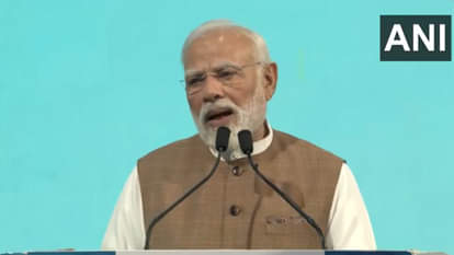 प्रधानमंत्री नरेंद्र मोदी