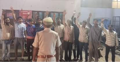 शराबियों को दिलाई गई शपथ