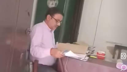 Kanpur: Video of Tehsildar Judicial worker taking bribe goes viral, investigation begins