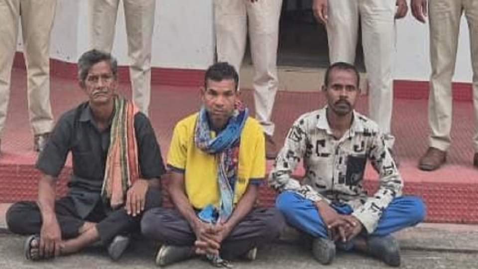 तीन आरोपी गिरफ्तार