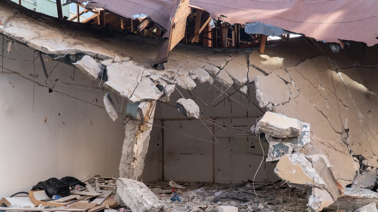 ahmedabad building balcony slab collapse amraiwadi 58 people rescued one woman injured