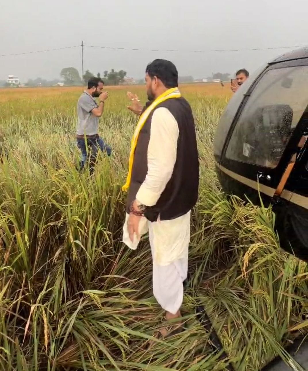 UP: Brijbhushan Singh's helicopter makes emergency landing due to bad weather, video released